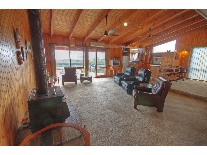 32 Fullarton Dr, Paynesville VIC 3880