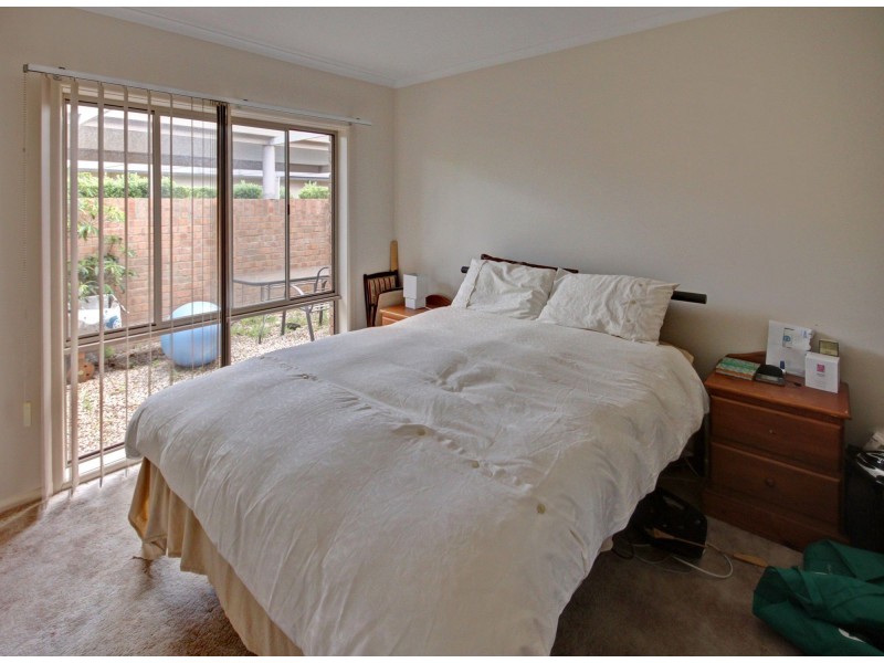 2/1 Windjammer Ct, Paynesville VIC 3880