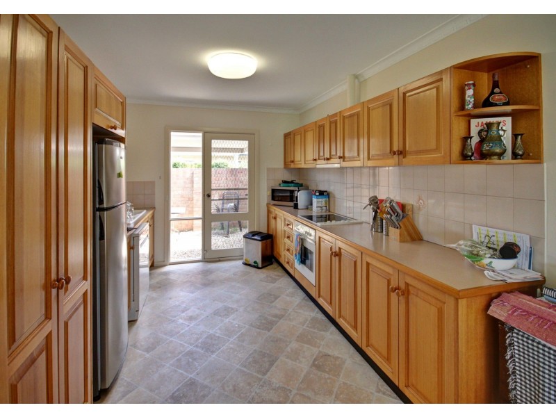 2/1 Windjammer Ct, Paynesville VIC 3880