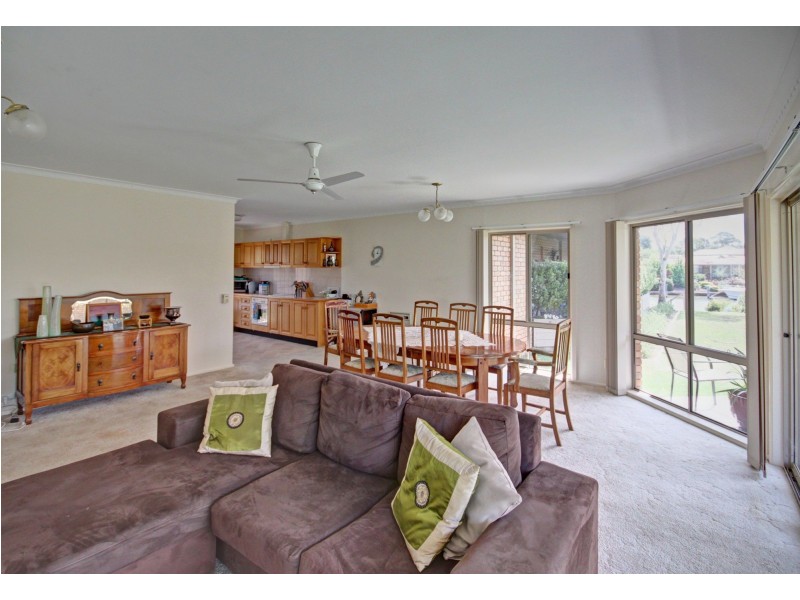 2/1 Windjammer Ct, Paynesville VIC 3880