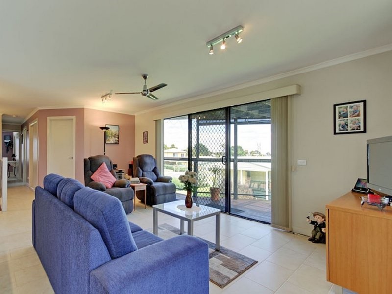 8 Magpie Ave, Metung VIC 3904
