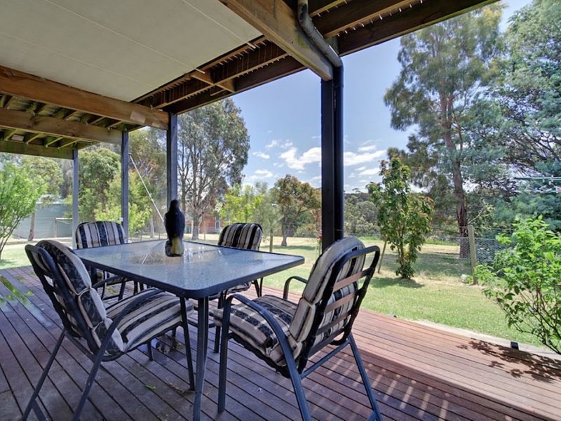 8 Magpie Ave, Metung VIC 3904