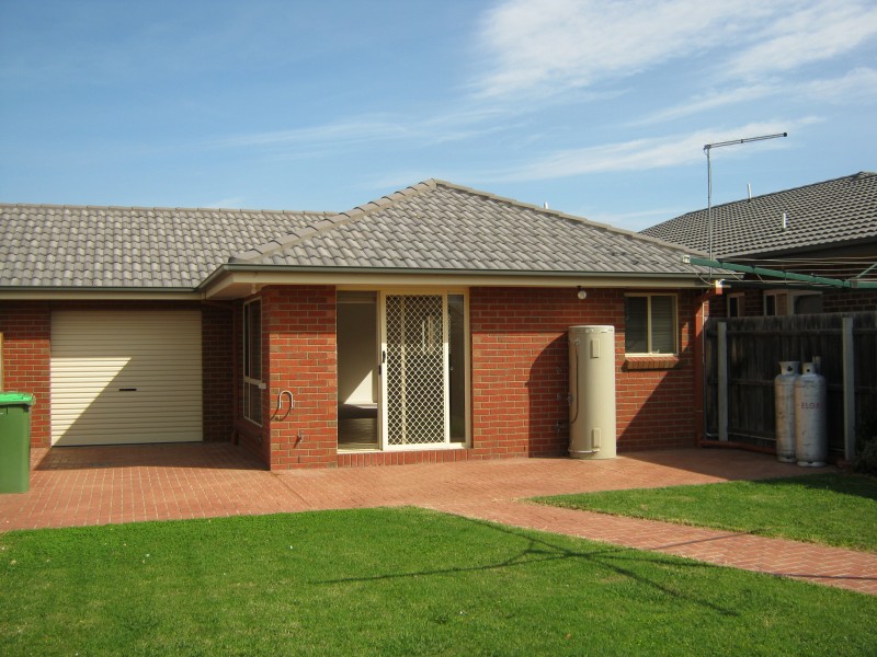 27a Charlton Place, Bairnsdale VIC 3875