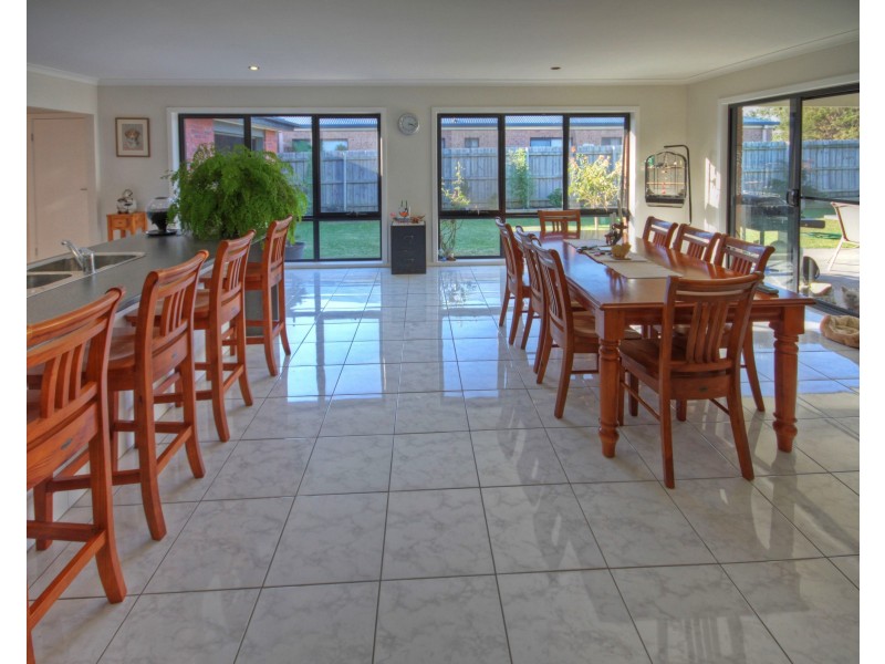 7 The Grange, Paynesville VIC 3880