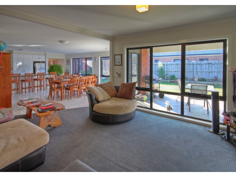 7 The Grange, Paynesville VIC 3880