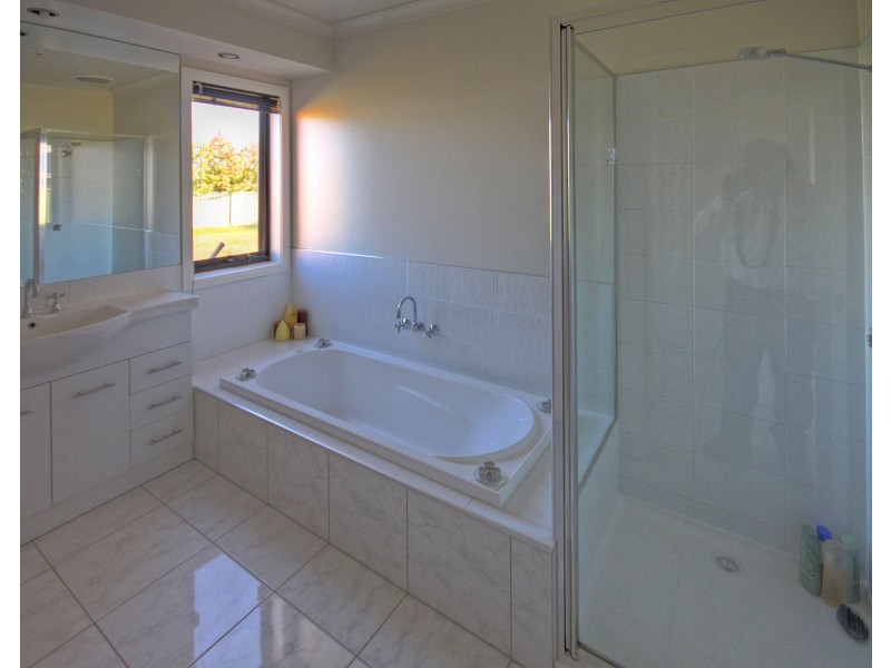 7 The Grange, Paynesville VIC 3880