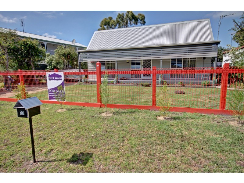 27 Currawong Cl, Raymond Island VIC 3880
