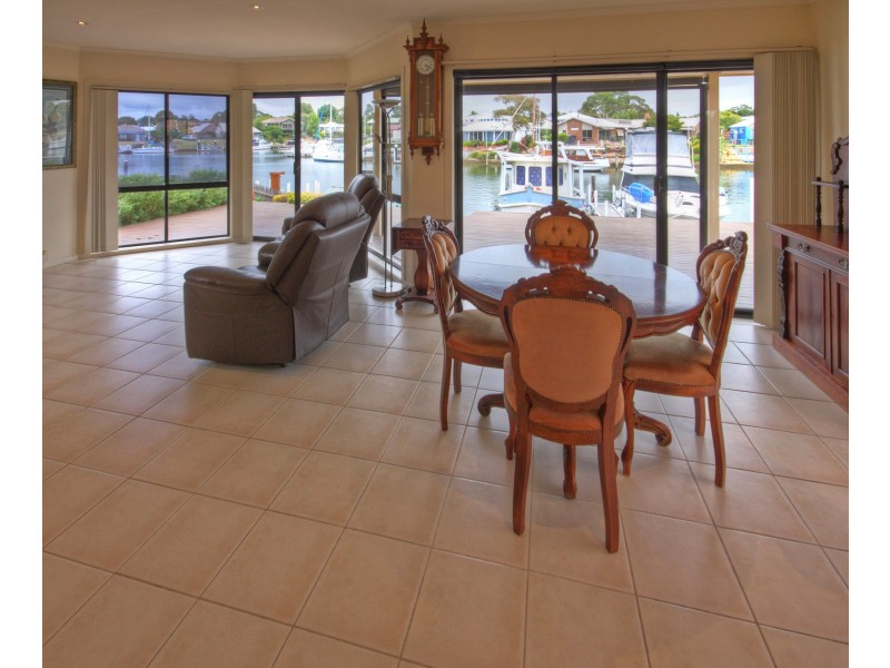 17 Windjammer Ct, Paynesville VIC 3880