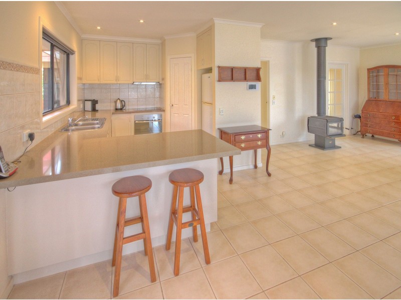 17 Windjammer Ct, Paynesville VIC 3880