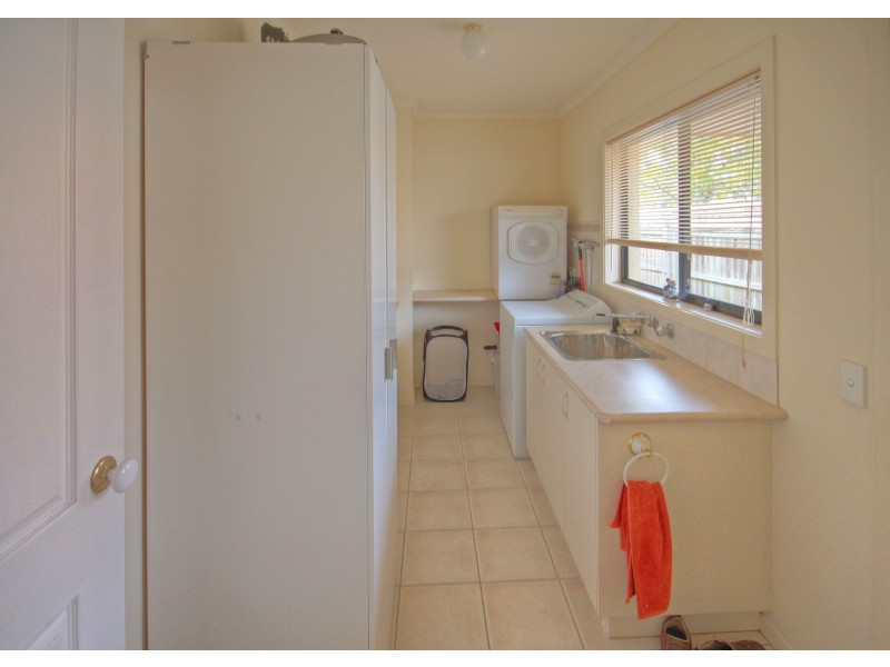 17 Windjammer Ct, Paynesville VIC 3880