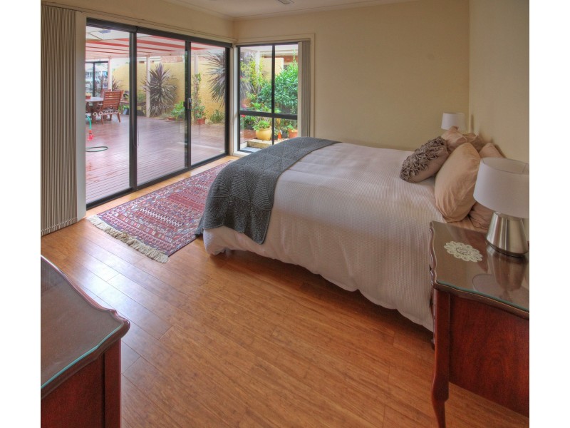 17 Windjammer Ct, Paynesville VIC 3880