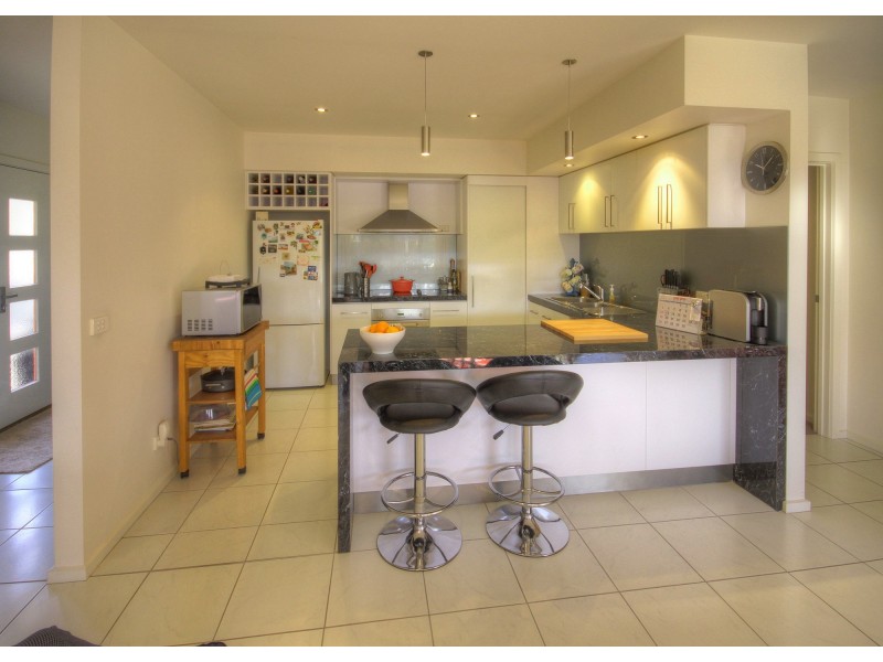 17 Wellington St, Paynesville VIC 3880
