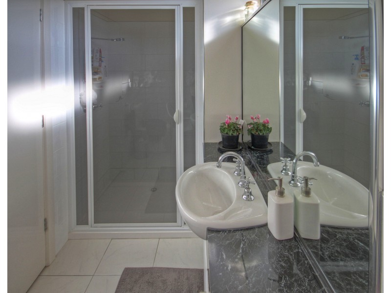 17 Wellington St, Paynesville VIC 3880