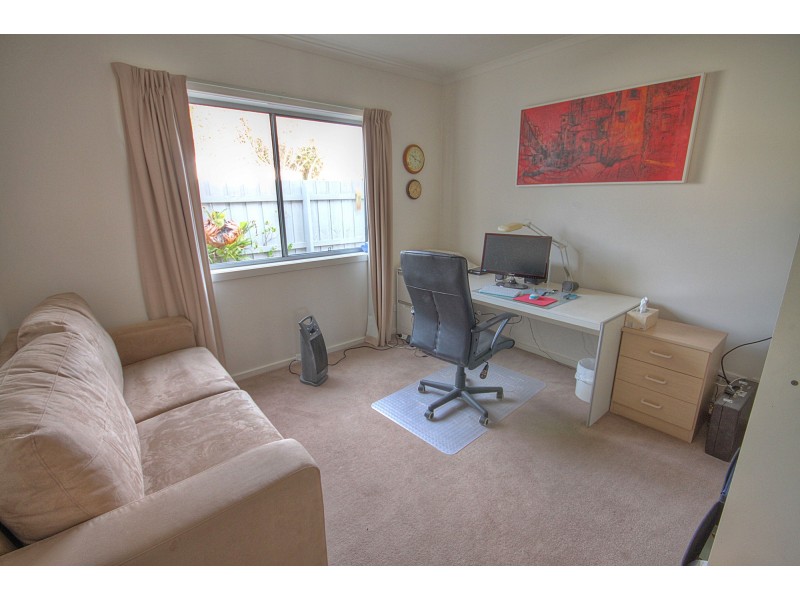 17 Wellington St, Paynesville VIC 3880