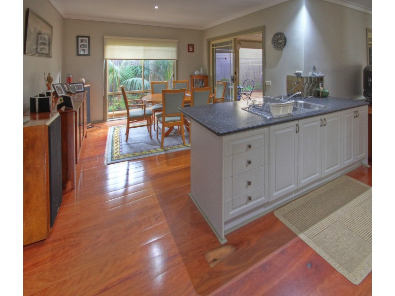 2/22 Schooner Tce, Paynesville VIC 3880