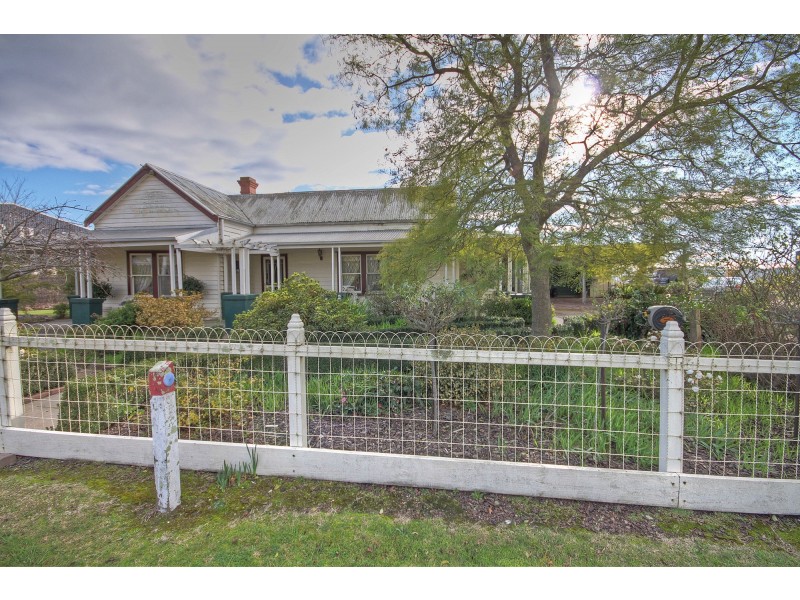 59 Mcmillan St, Bairnsdale VIC 3875