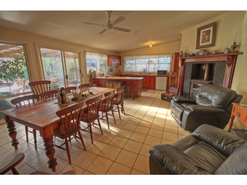 59 Mcmillan St, Bairnsdale VIC 3875