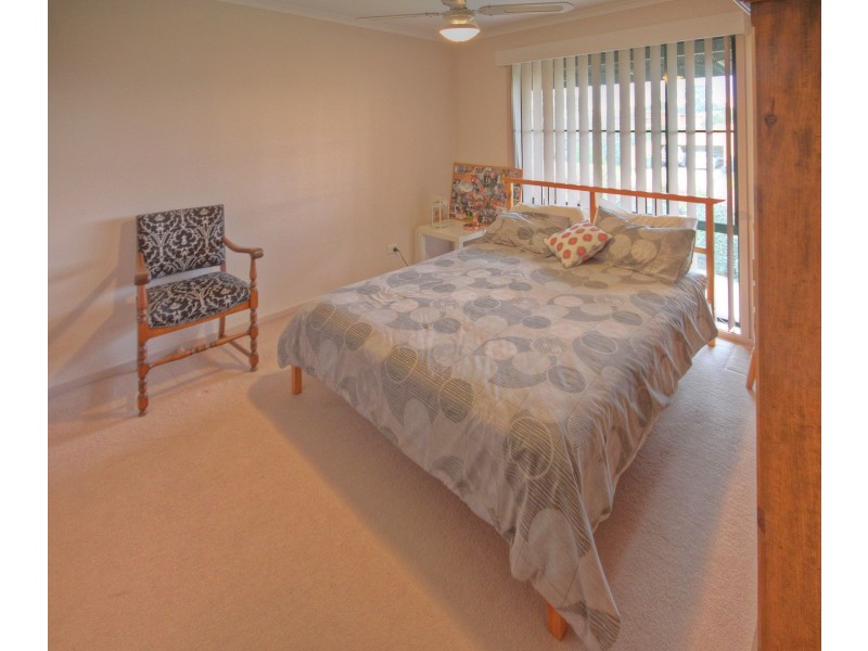 14 Harnham Dr, Bairnsdale VIC 3875