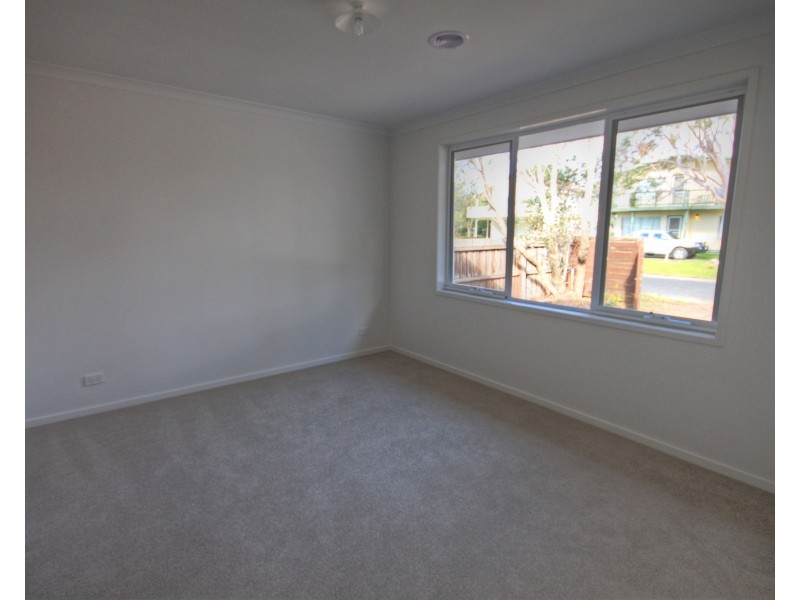 17 Mcmillan Grove, Paynesville VIC 3880