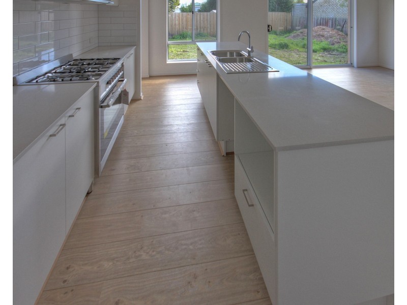 17 Mcmillan Grove, Paynesville VIC 3880