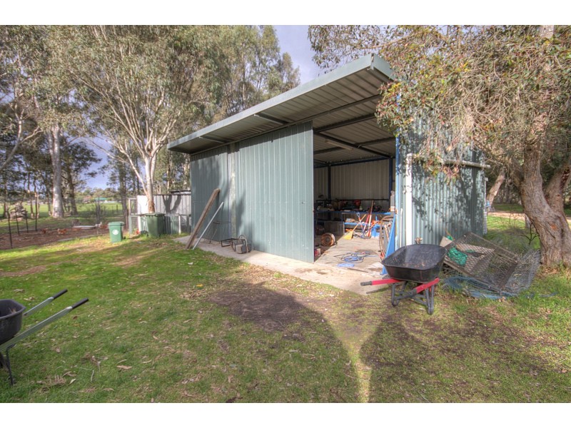 400 Fernbank-glenaladale Rd, Fernbank VIC 3864