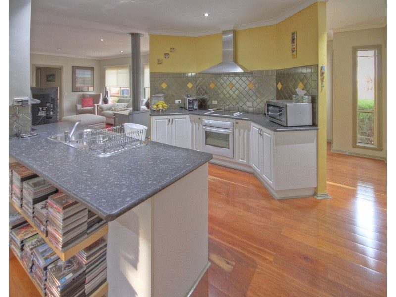 2/22 Schooner Tce, Paynesville VIC 3880