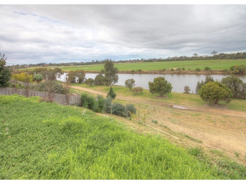16 The Backwater, Eastwood VIC 3875