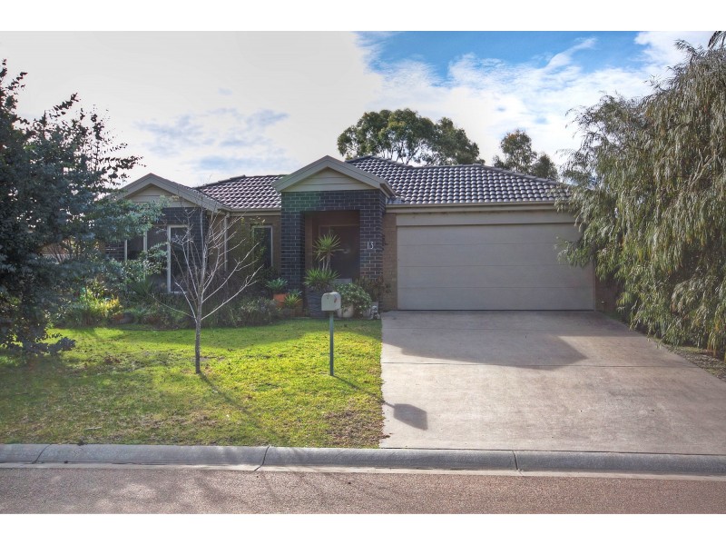 13 Lisa Ct, Raymond Island VIC 3880