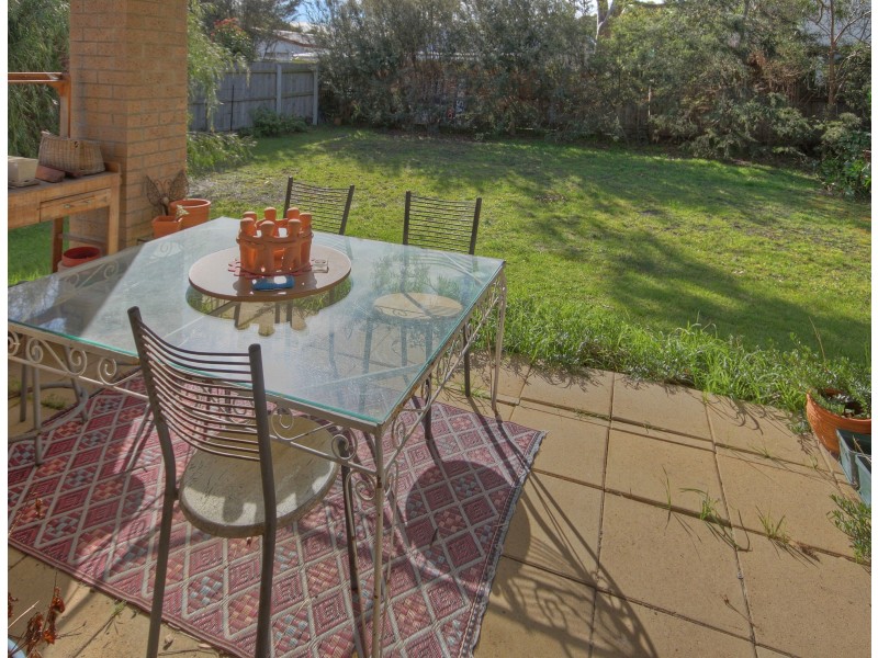 13 Lisa Ct, Raymond Island VIC 3880