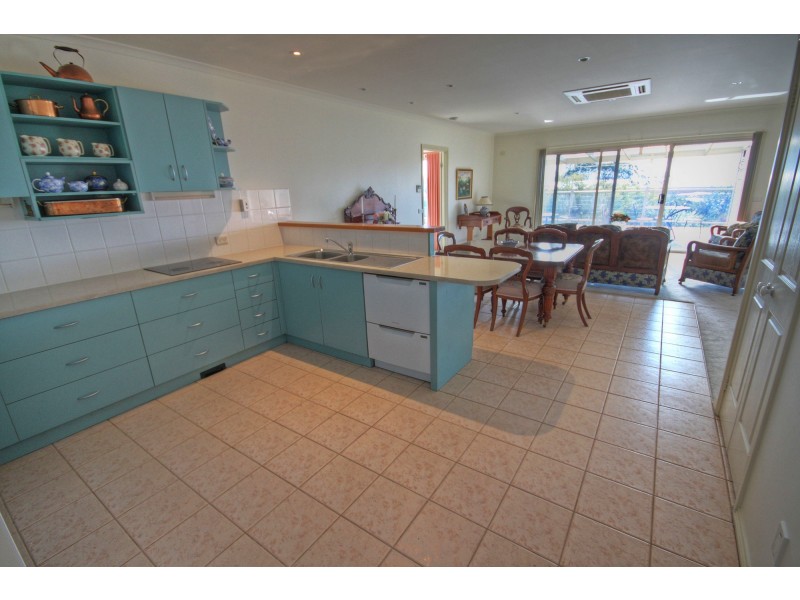 54 Fullarton Dr, Paynesville VIC 3880