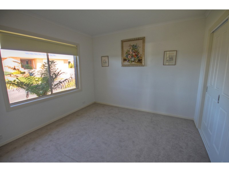 54 Fullarton Dr, Paynesville VIC 3880