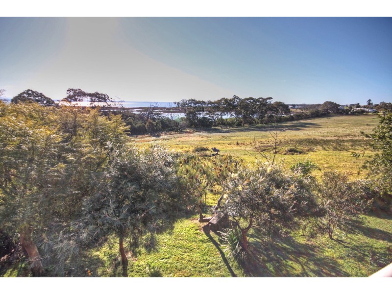 54 Fullarton Dr, Paynesville VIC 3880