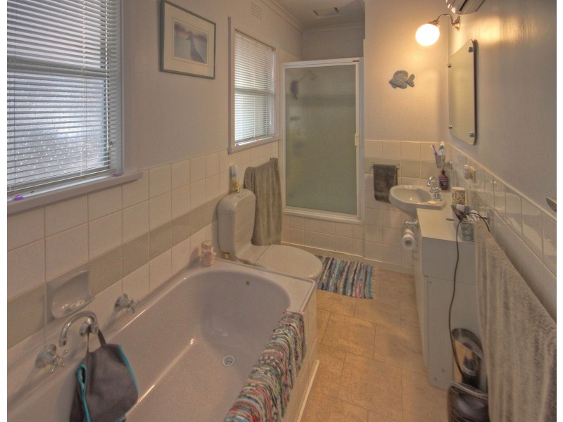 34 Gilsenan St, Paynesville VIC 3880