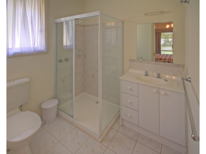 12/13 Currawong Close, Raymond Island VIC 3880