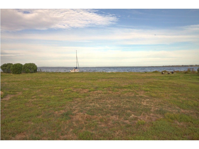100 Rivermouth Rd, Eagle Point VIC 3878