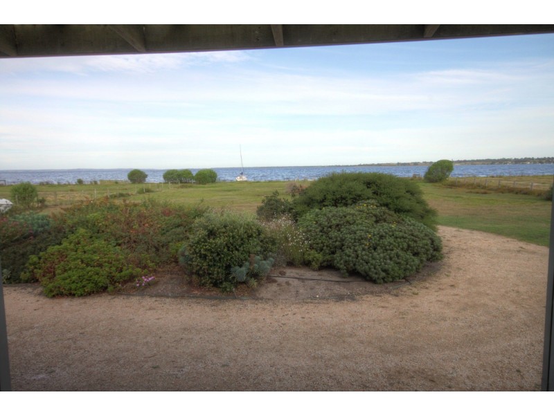 100 Rivermouth Rd, Eagle Point VIC 3878