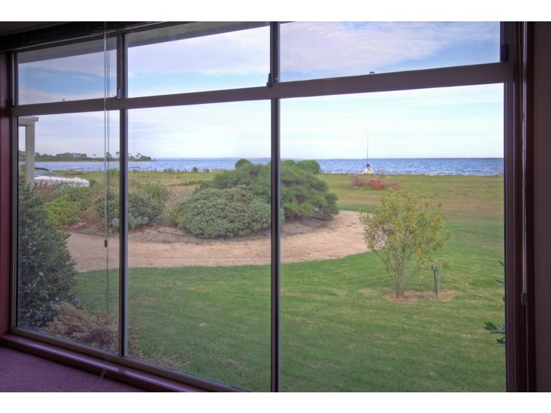 100 Rivermouth Rd, Eagle Point VIC 3878