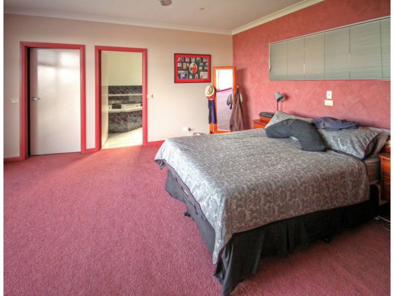 100 Rivermouth Rd, Eagle Point VIC 3878