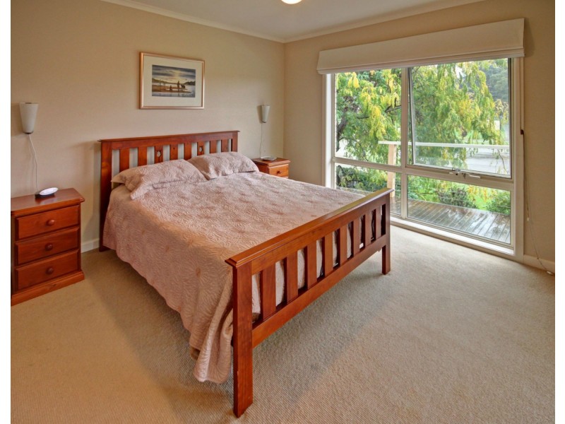 7 River Gum Cl, Eagle Point VIC 3878