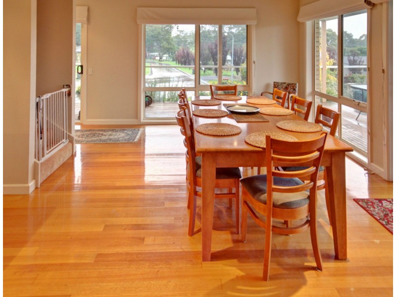 7 River Gum Cl, Eagle Point VIC 3878