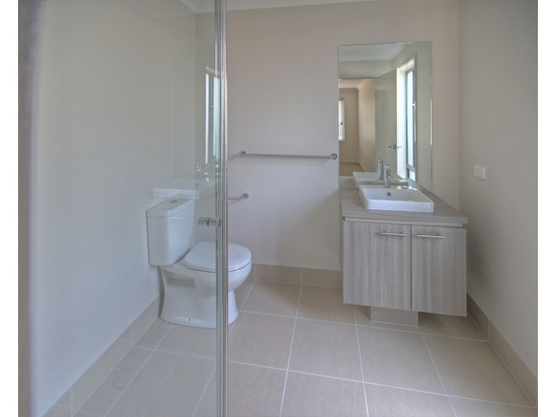 37 Bay Road, Eagle Point VIC 3878