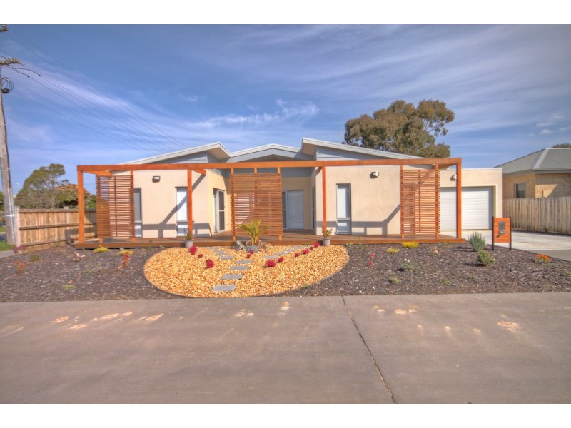 1 Eaton Pl, Paynesville VIC 3880