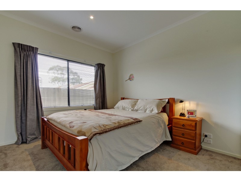 38 Langford Pde, Paynesville VIC 3880