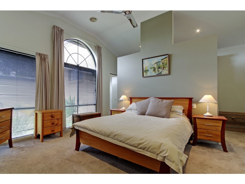 38 Langford Pde, Paynesville VIC 3880