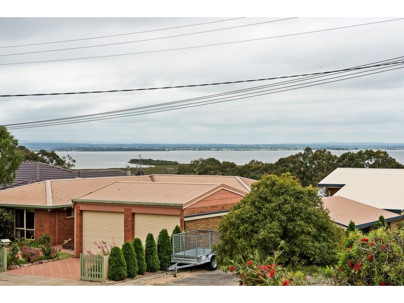 45 Fullarton Dr, Paynesville VIC 3880