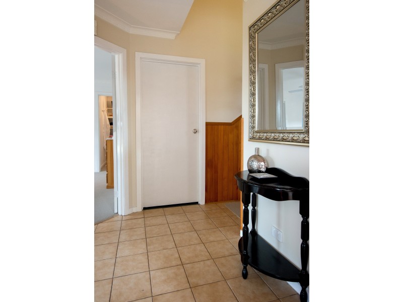 45 Fullarton Dr, Paynesville VIC 3880