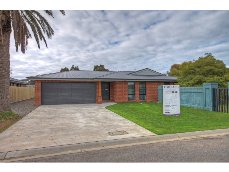1 Palm Ave, Paynesville VIC 3880