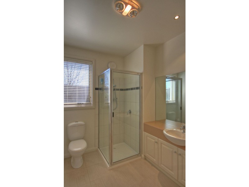 182 Newlands Dr, Paynesville VIC 3880