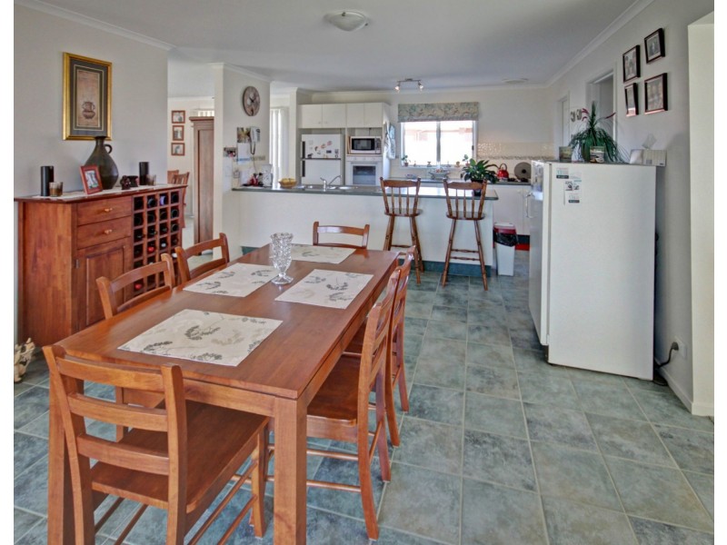 7 Landfall Ave, Newlands Arm VIC 3875