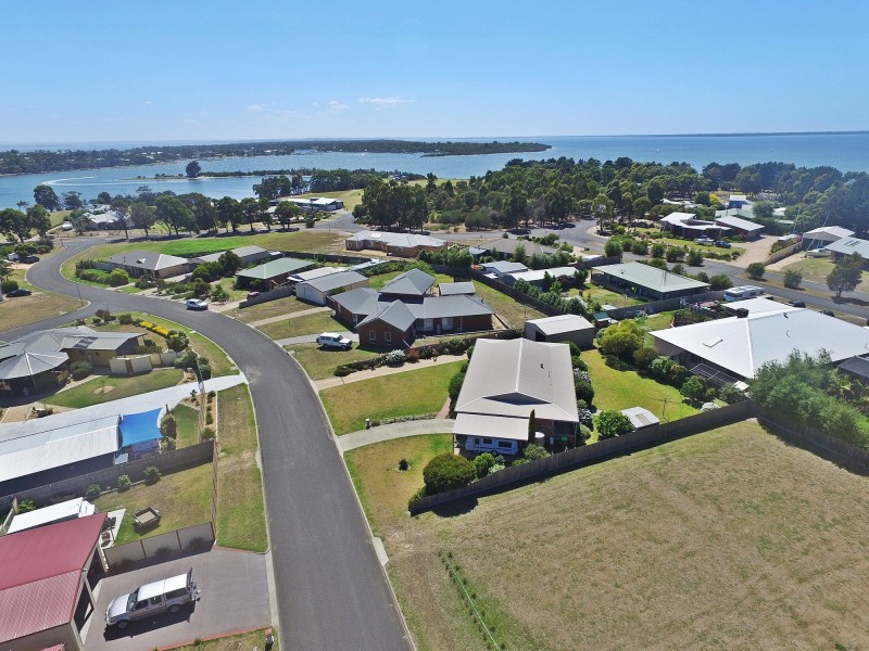 7 Landfall Ave, Newlands Arm VIC 3875